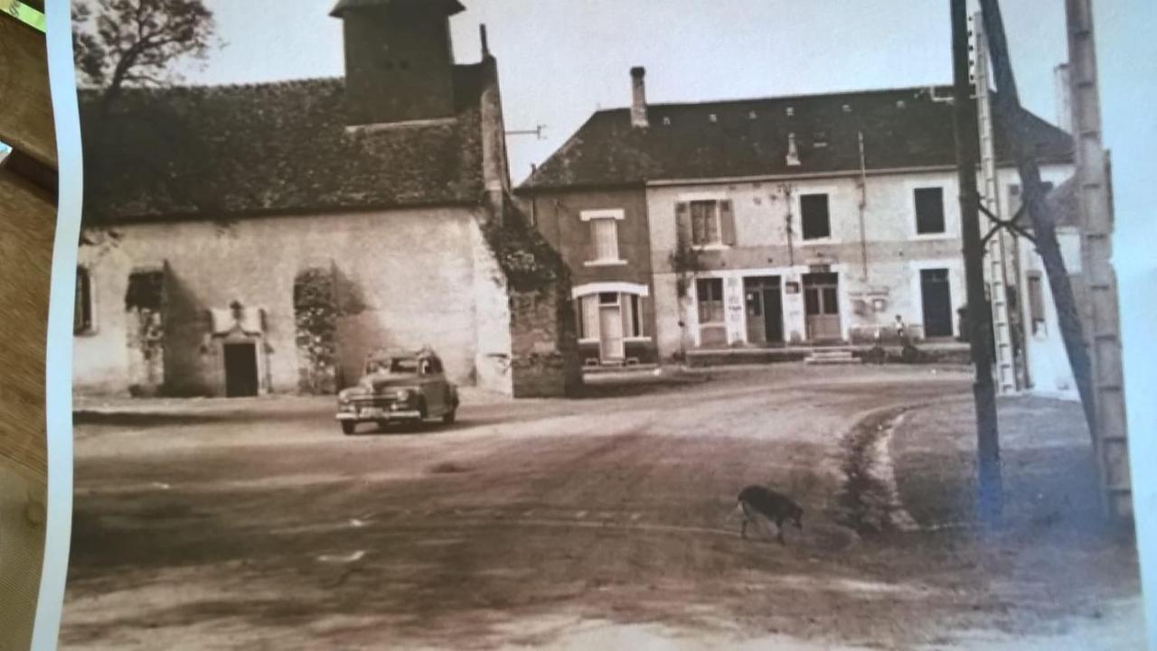 Chambres D'Hotes La Chaumiere Coulonges  Екстер'єр фото